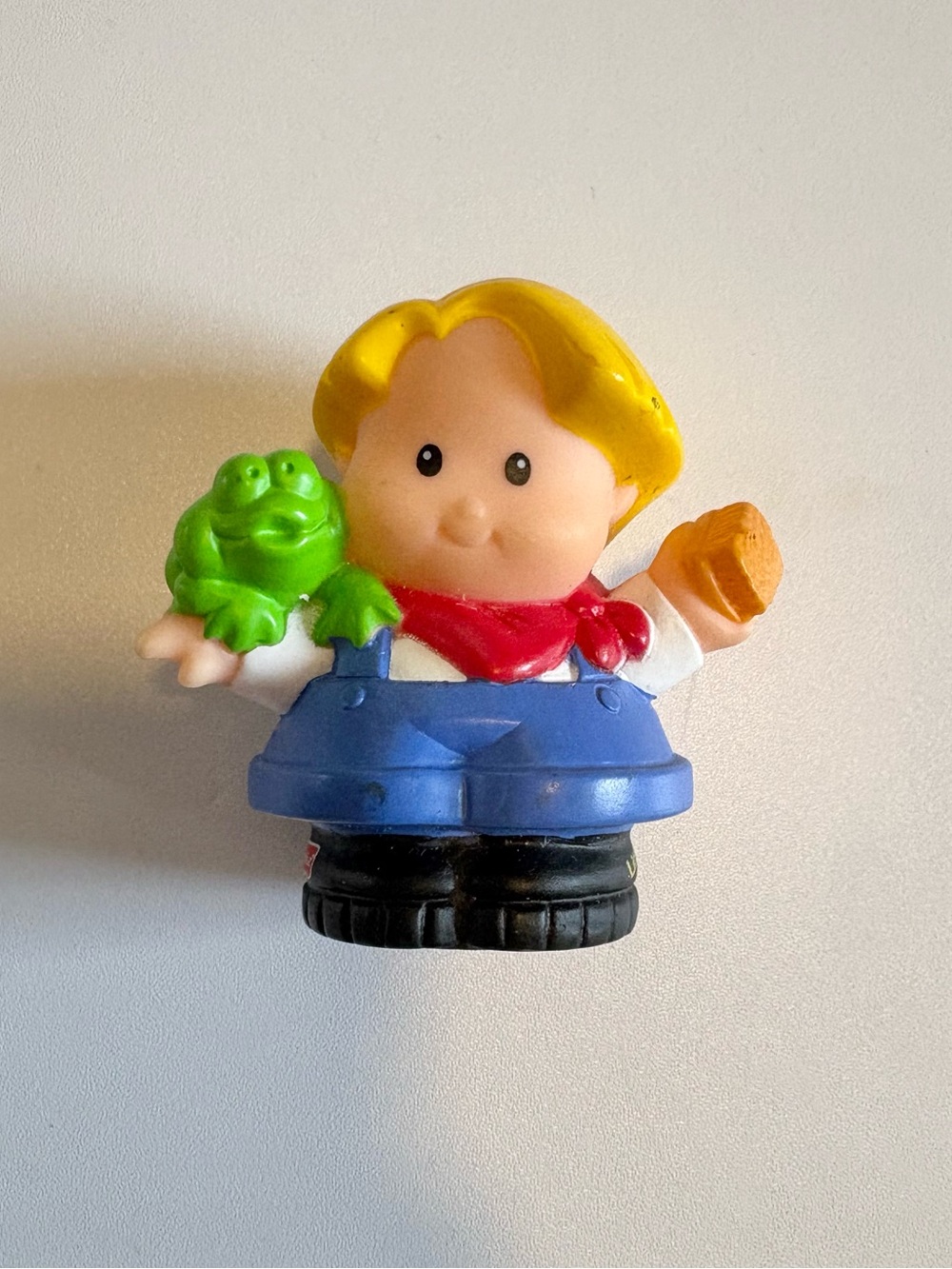 ⭐️ Fisher Price Little People Vintage Eddie Holding a Frog Boy Figure (2001)